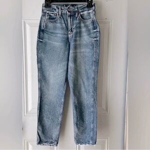 Hollister Ultra High-Rise Straight Mom Jeans Med Wash Size 1